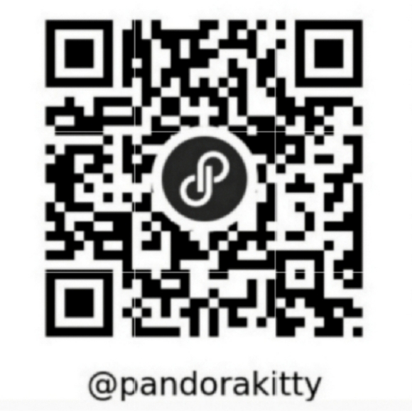 Grinch Dangle Earrings Santa Grinch Head Style NEW - Picture 7 of 7